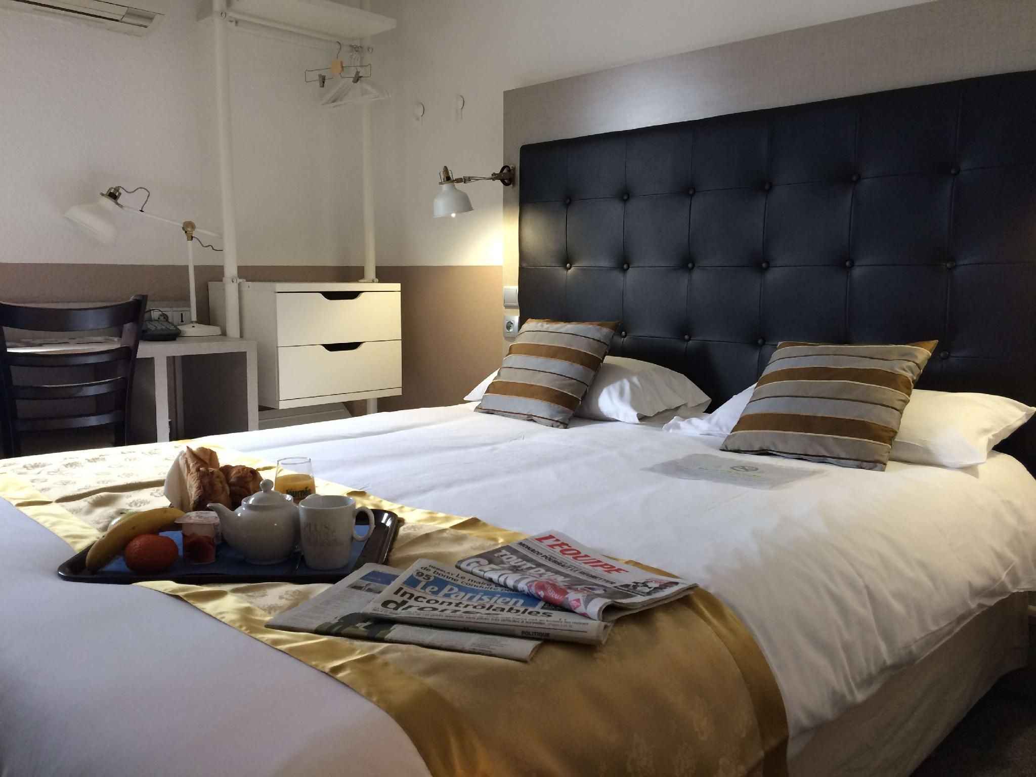 Kyriad Argenteuil Twin Room 2