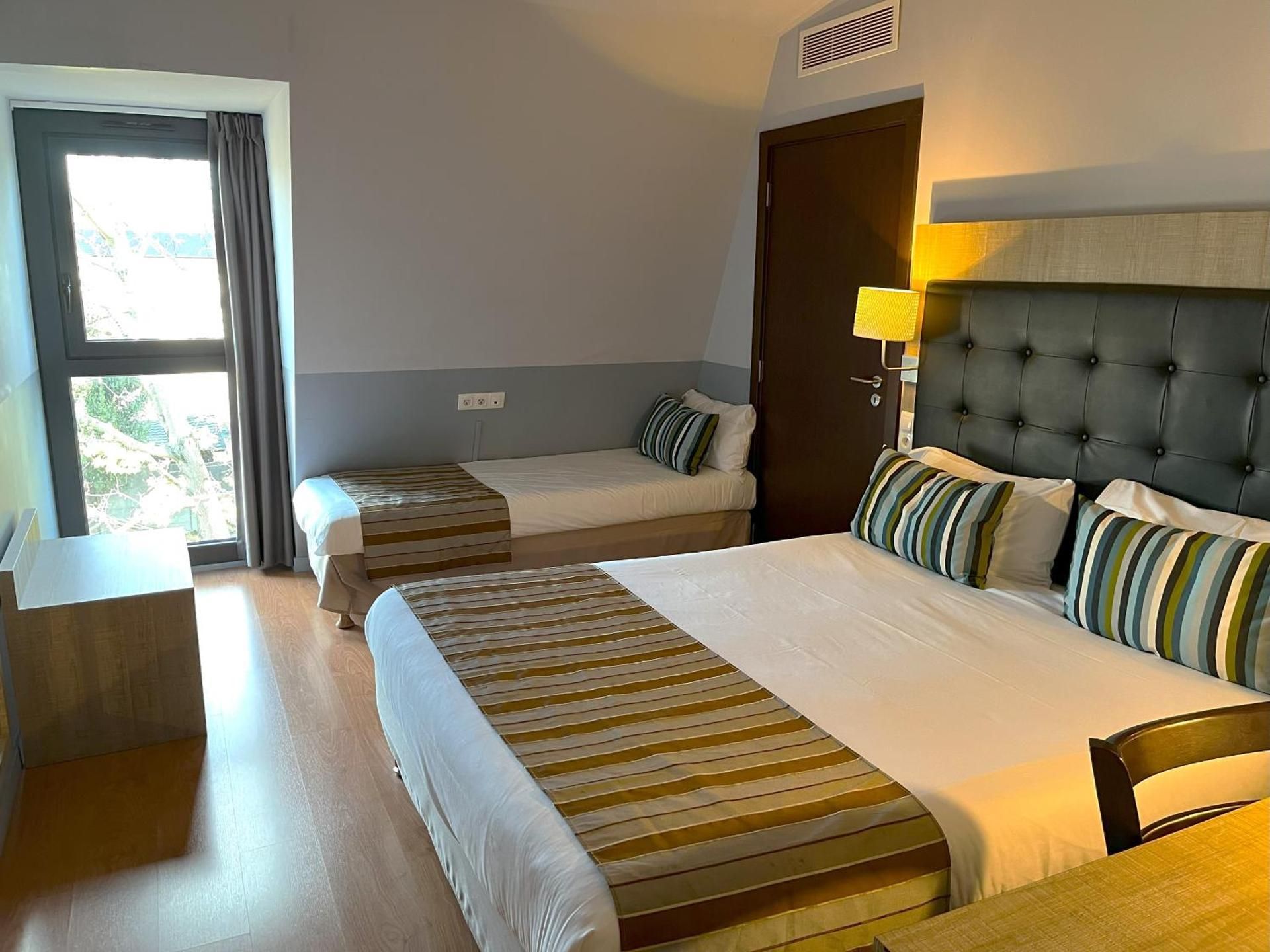 Superior Room - 1 Double Bed 1 Single Bed
