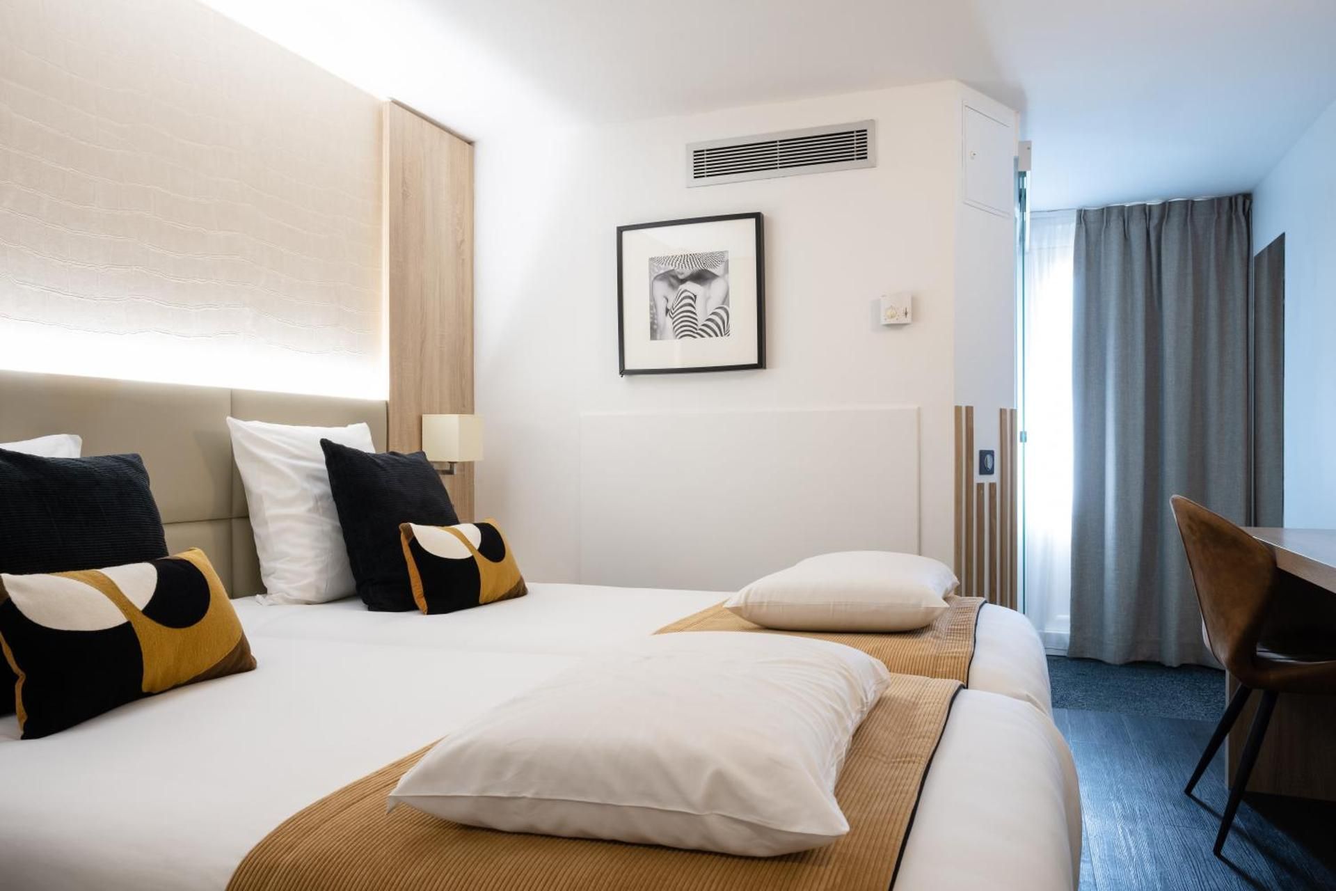 Kyriad Beaune Twin Room 2
