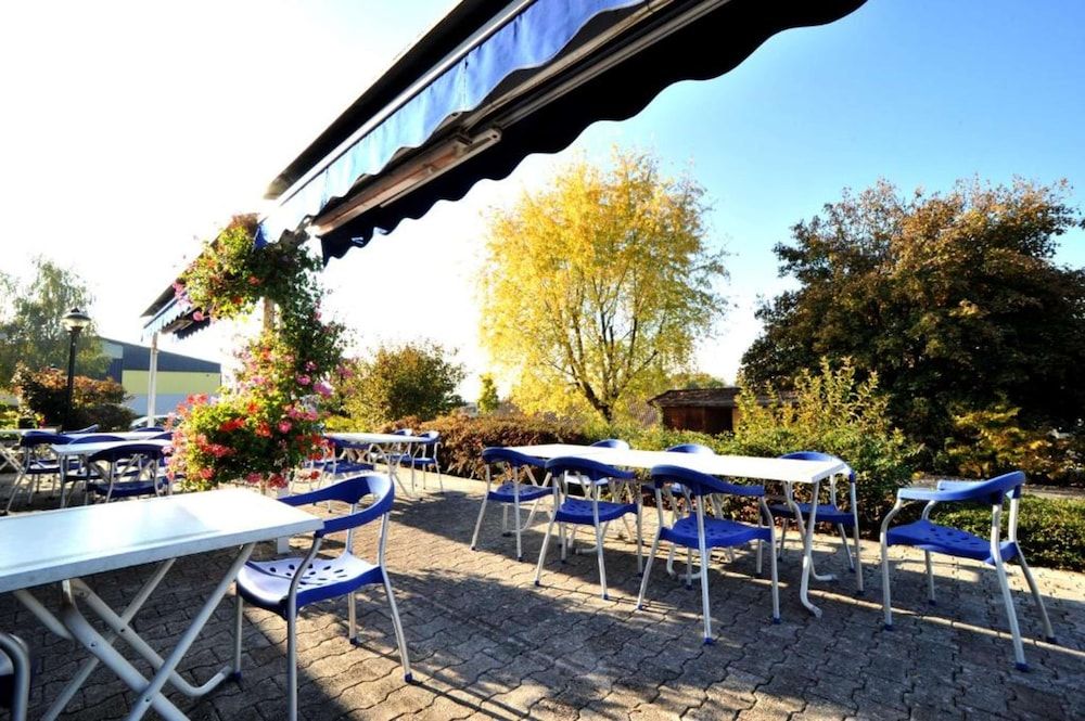 undefined Hotel Kyriad Annecy Sud - Cran Gevrier 2