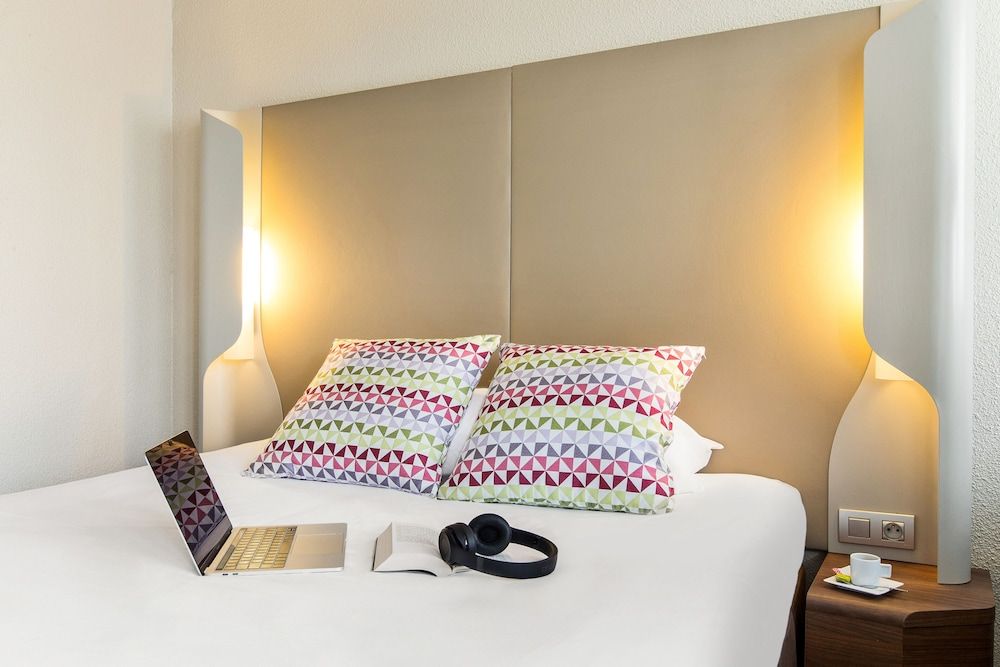 Hotel Campanile Montélimar Nord Standard Room, Multiple Beds 2