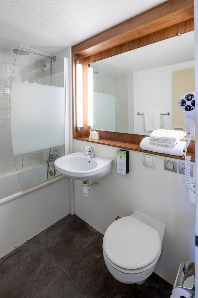 Noemys Arles PMR Room 5