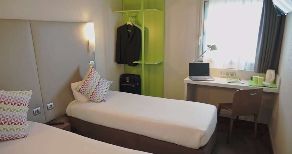 Campanile Paris Ouest - Gennevilliers Barbanniers Next Generation, Standard Room, 2 Twin Beds 6