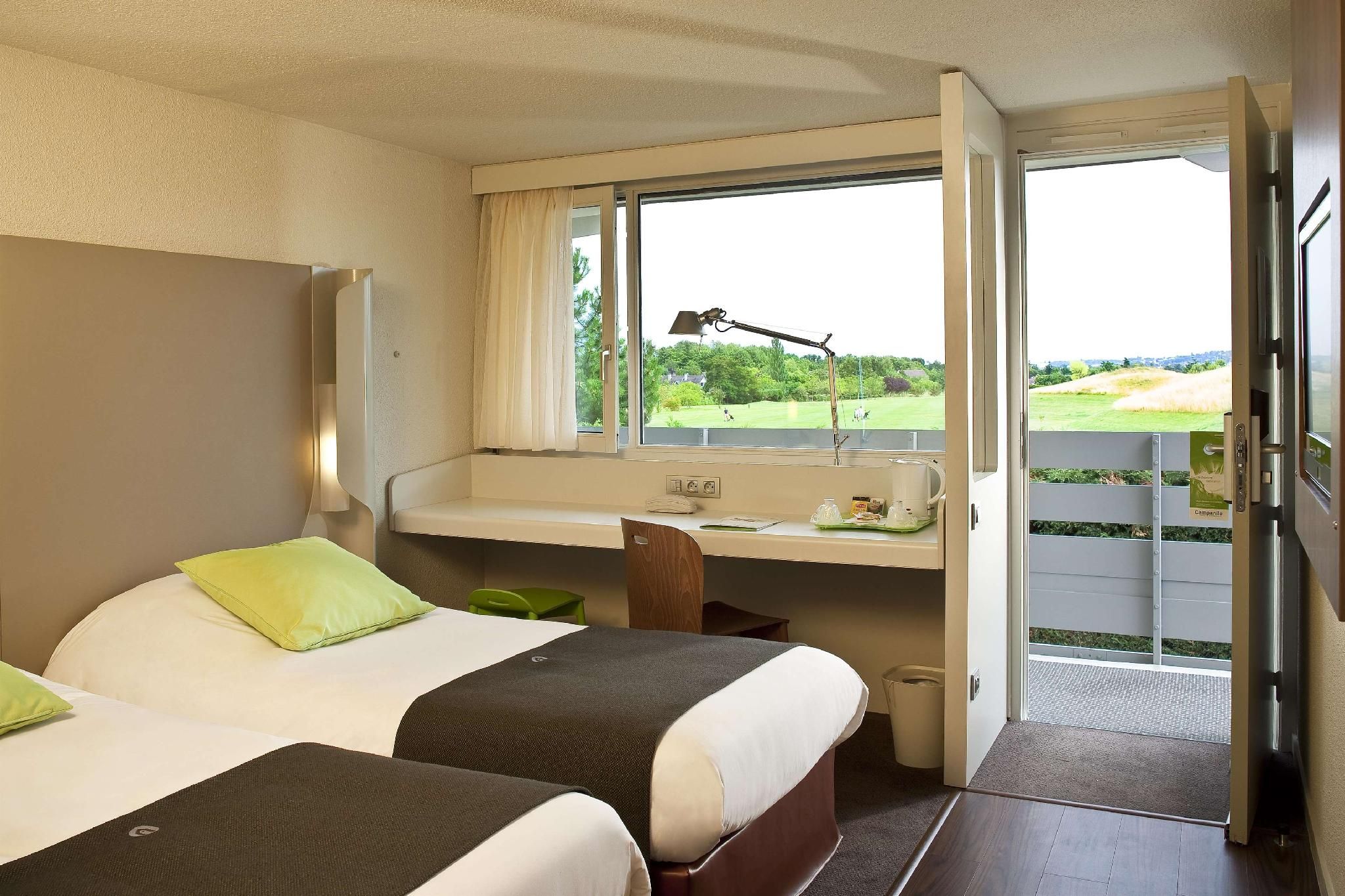 2 Single Beds