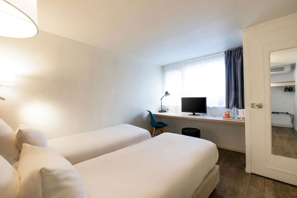 Comfort Hotel Rungis Orly Standard Room, 2 Twin Beds, Non Smoking 5