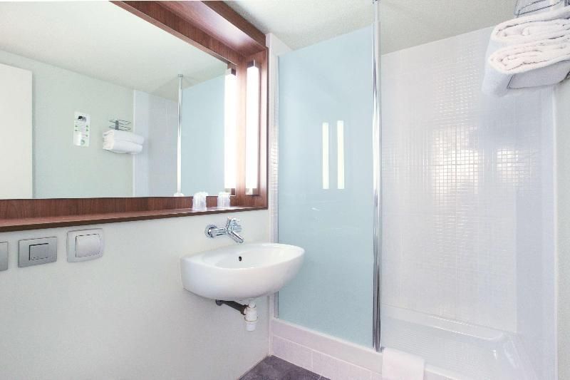 Twin Room Next Generation