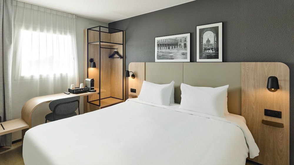 Superior Room, 1 King Bed