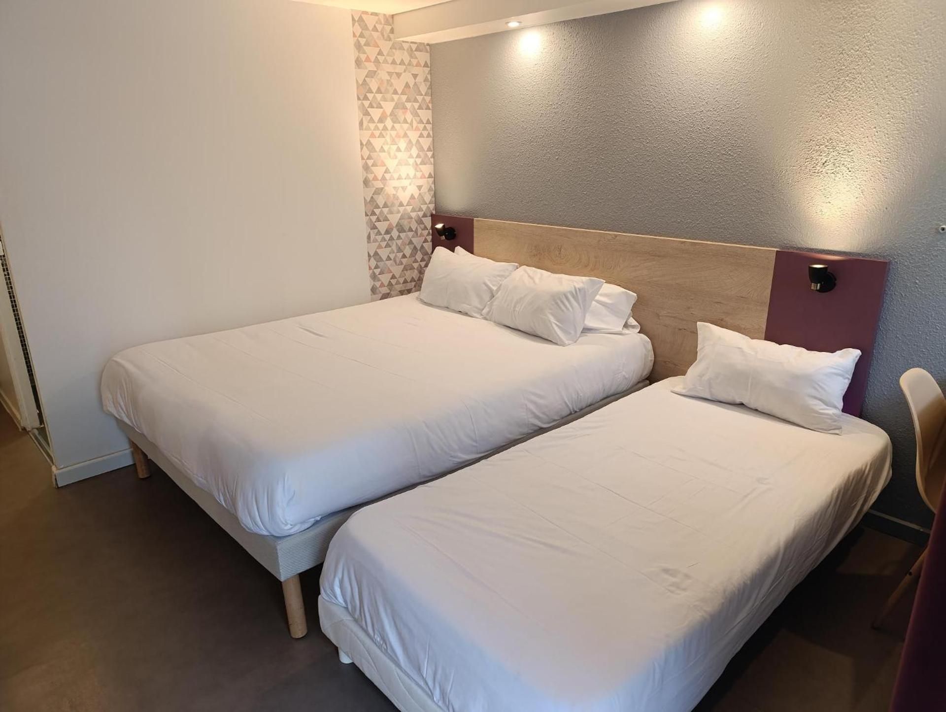 Triple Room - 1 Double Bed 1 Single Bed