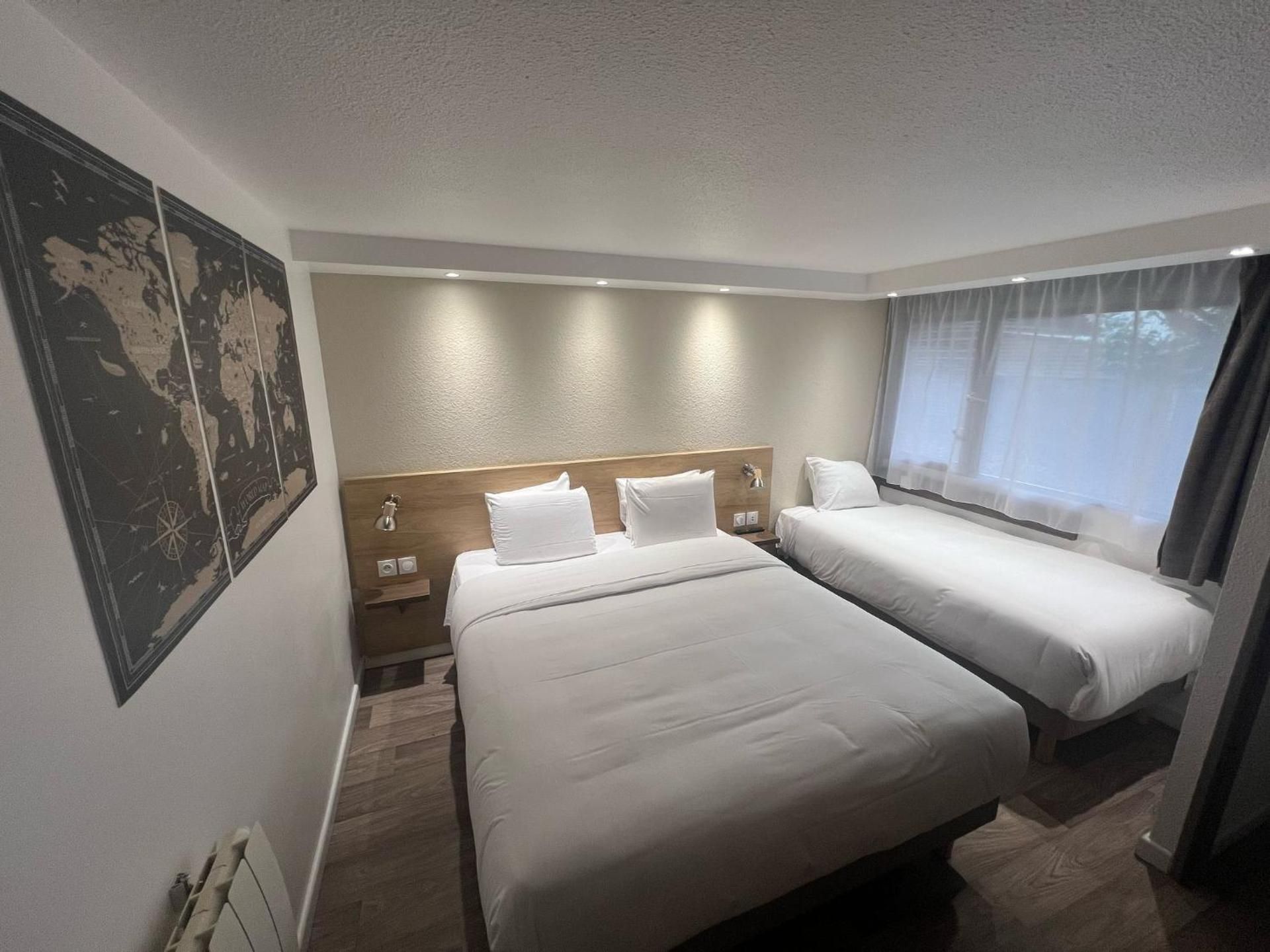 Triple Room - 1 Double Bed 1 Single Bed