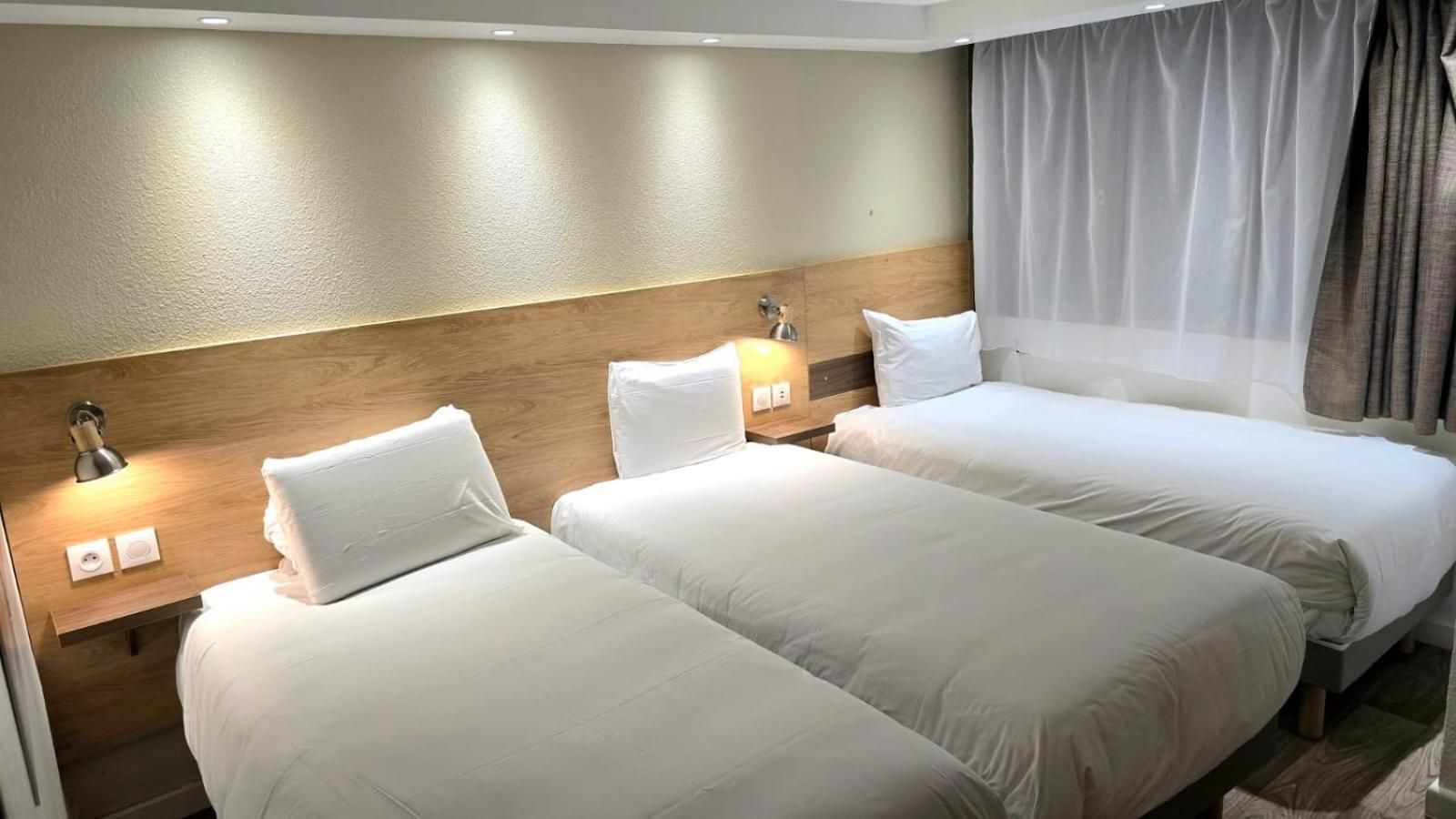 Triple Room - 3 Singe Beds