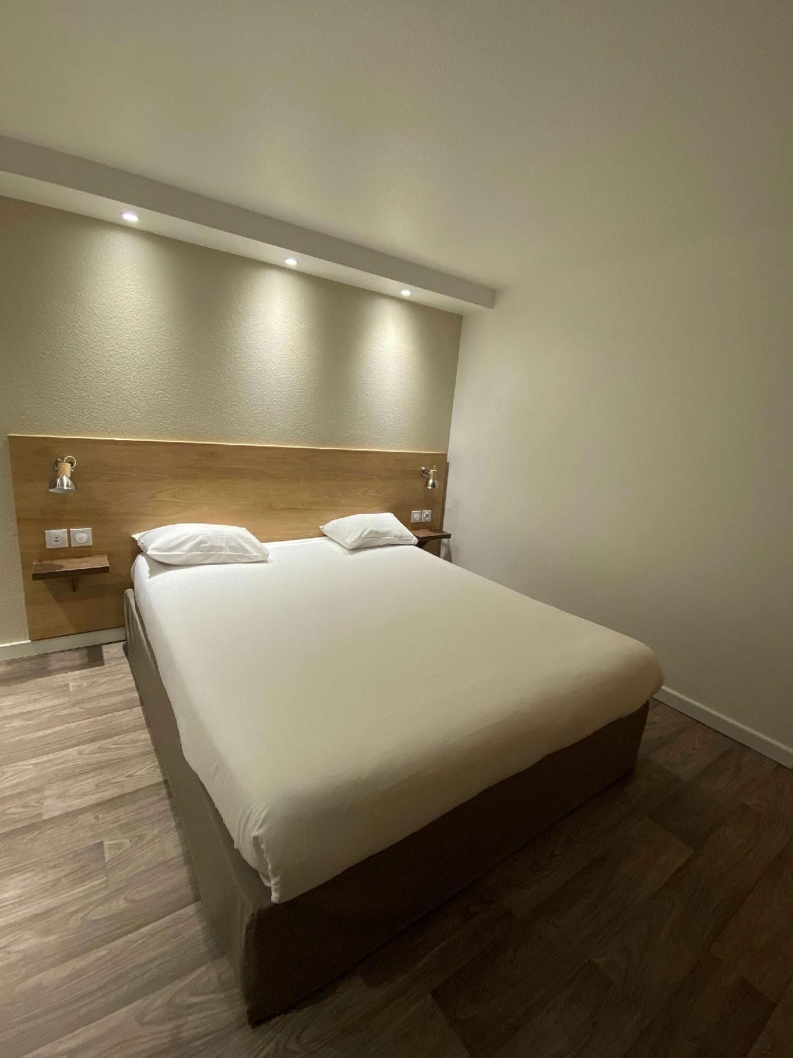 1 Double Bed
