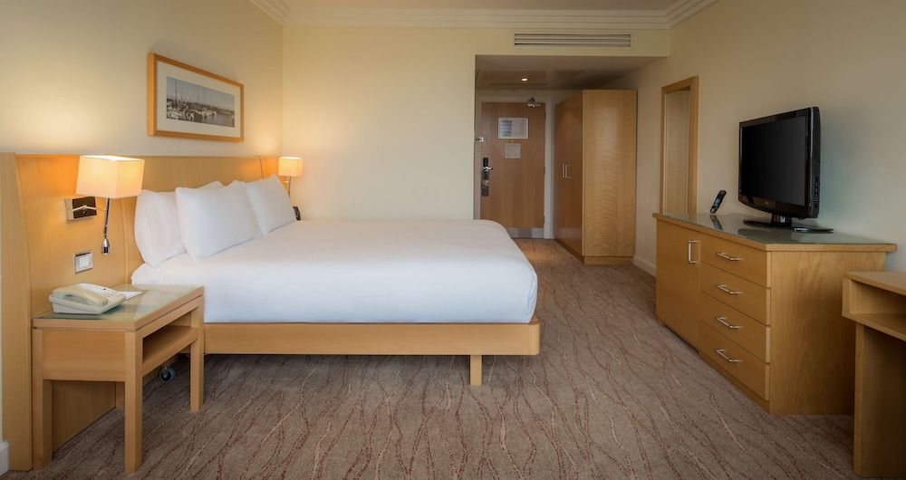 Hilton Dublin Airport Hotel Room, 1 Queen Bed, Non Smoking