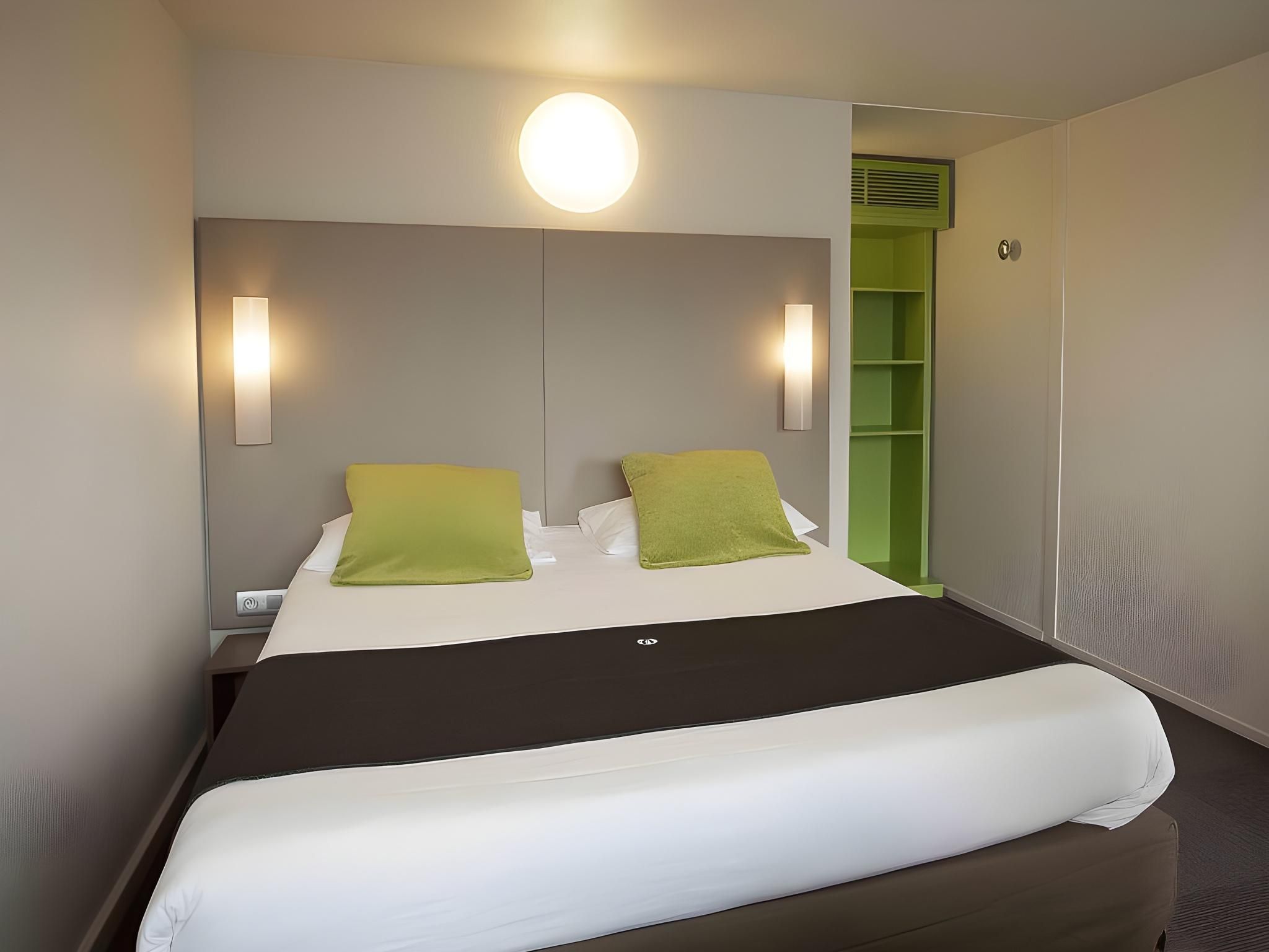 1 Double Bed