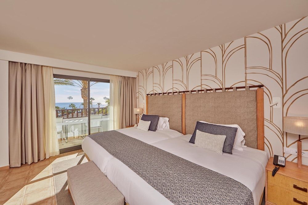 Secrets Lanzarote Resort & Spa – Adults only (+18) Suite, Terrace, Partial Sea View (Preferred Club) 4