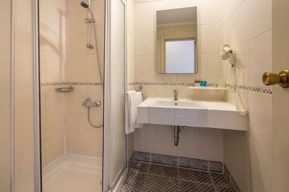 Aspen Hotel - Special Class Economy Room, 1 Double or 2 Twin Beds 6