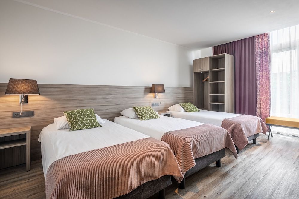Triple Room, 3 Twin Beds (only by stairs)