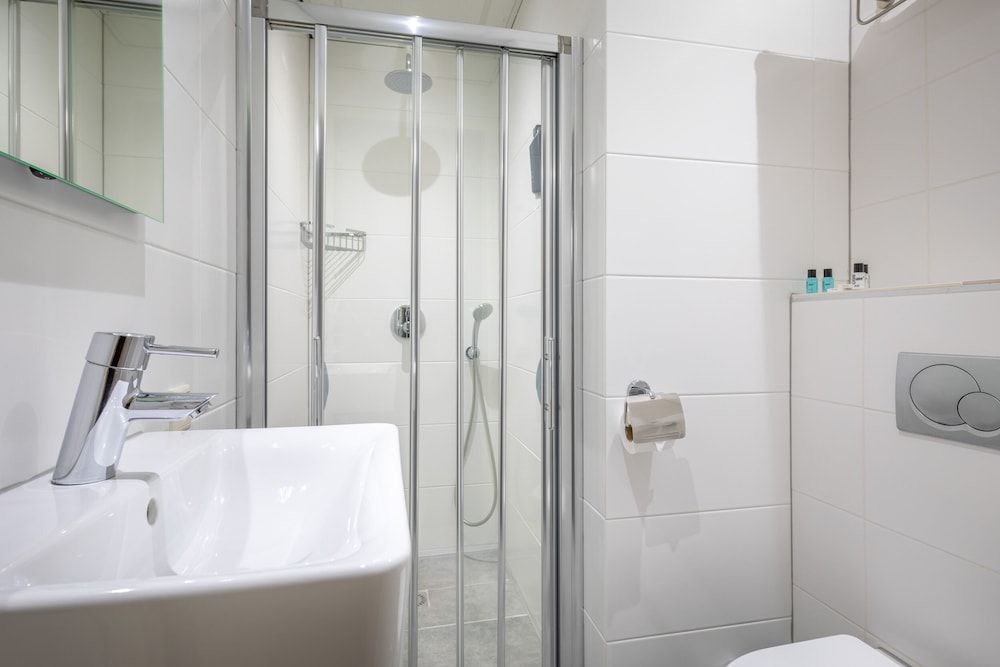 Boutique Hotel Milano Rotterdam-Center Economy Twin Room 3