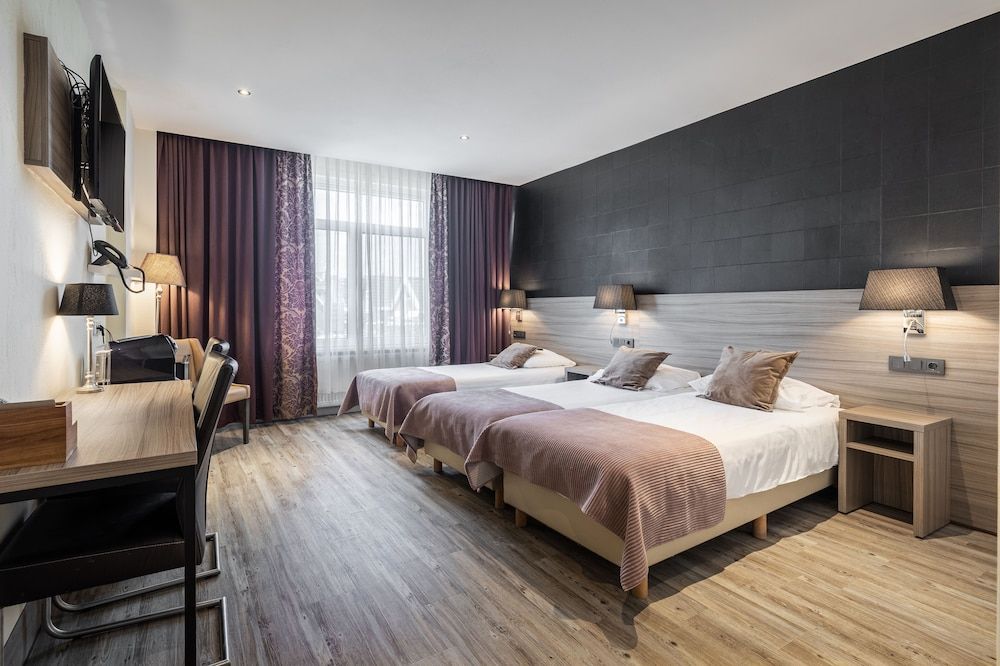 undefined Hotel Milano 4