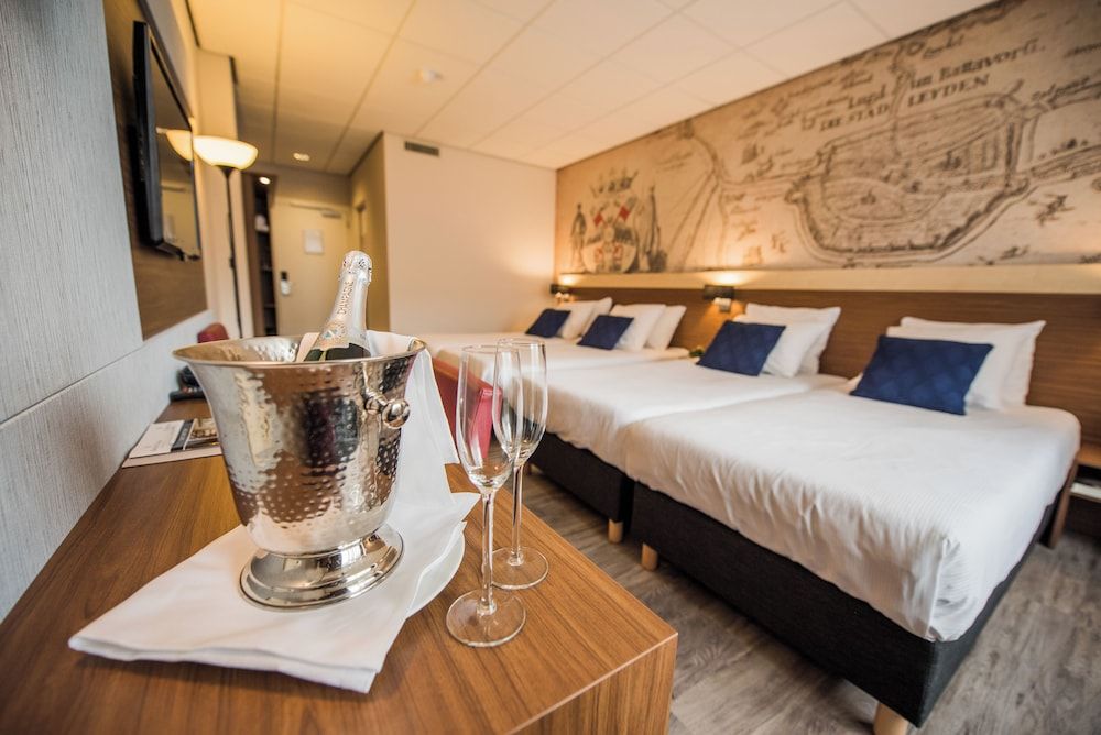 Tulip Inn Leiden Centre Family Room 2