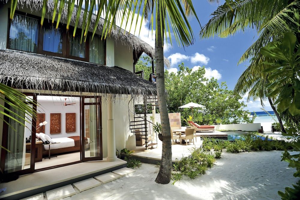 Constance Halaveli Resort