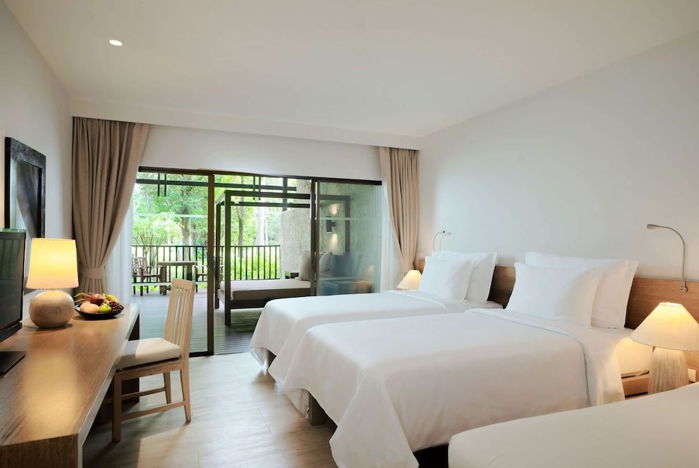 Studio, 2 Twin Beds, Garden View