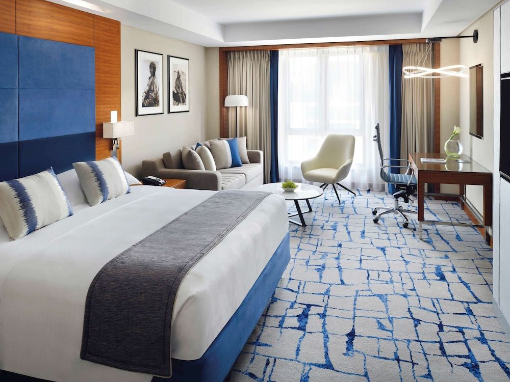 Deluxe Room, 1 King Bed (Deluxe)