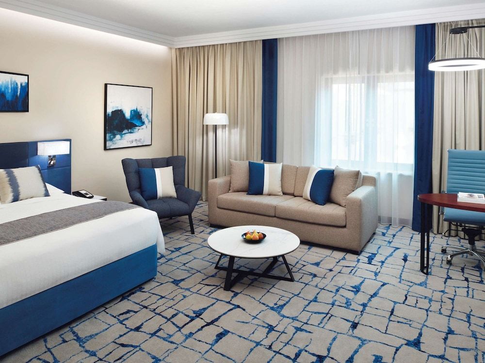 Family Room, 1 King Bed