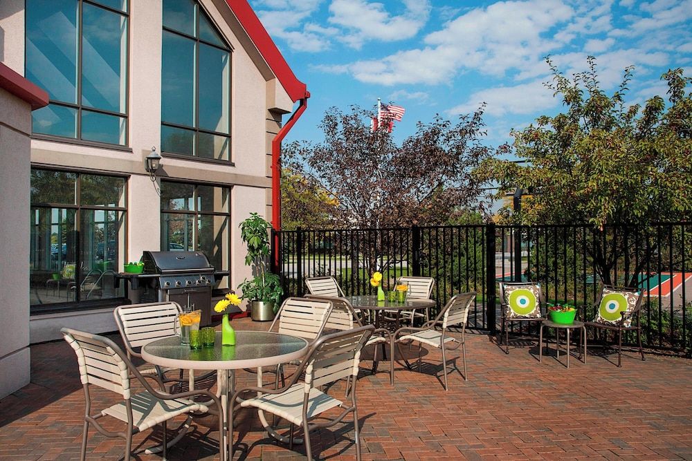 undefined Residence Inn by Marriott Toronto Airport 4