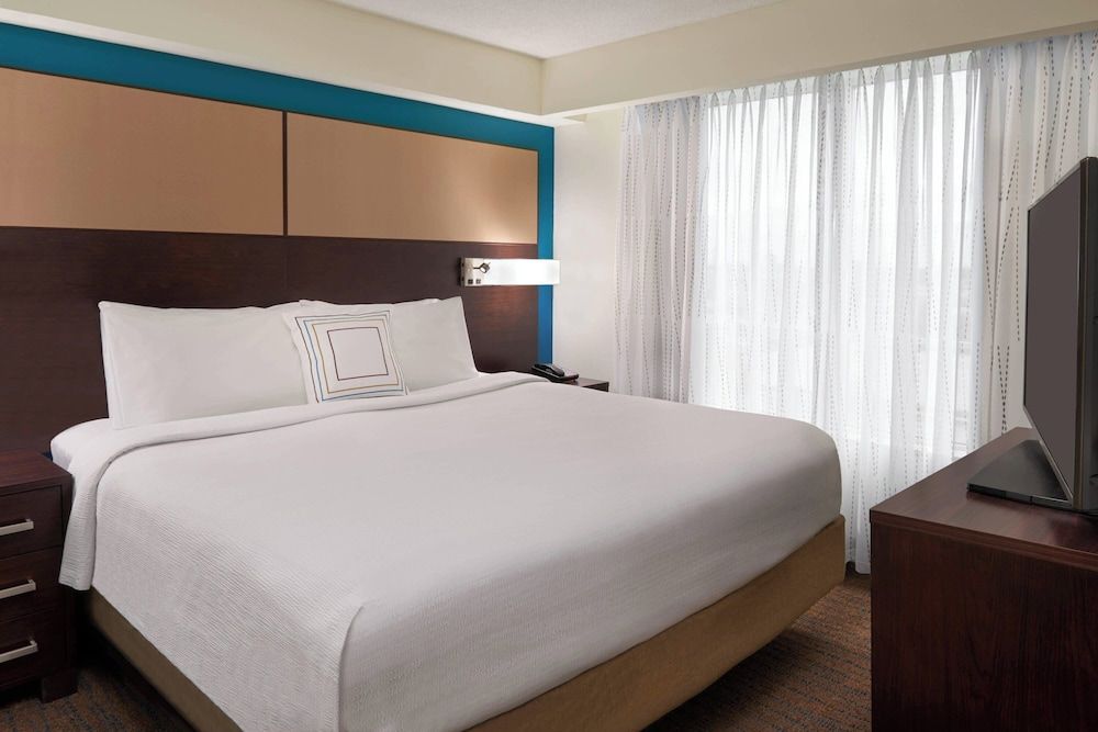 undefined Residence Inn by Marriott Toronto Airport 10