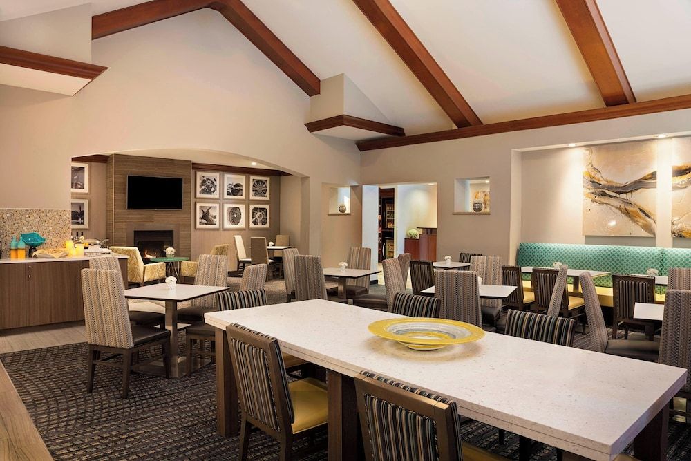 undefined Residence Inn by Marriott Toronto Airport 5