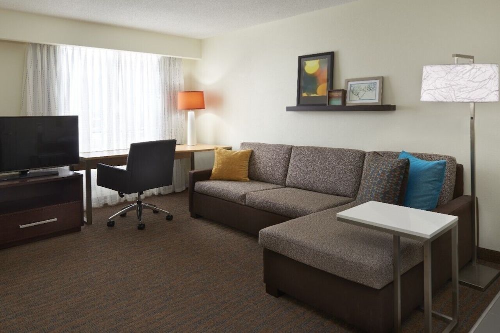 Residence Inn by Marriott Toronto Airport Suite, 1 Bedroom 7