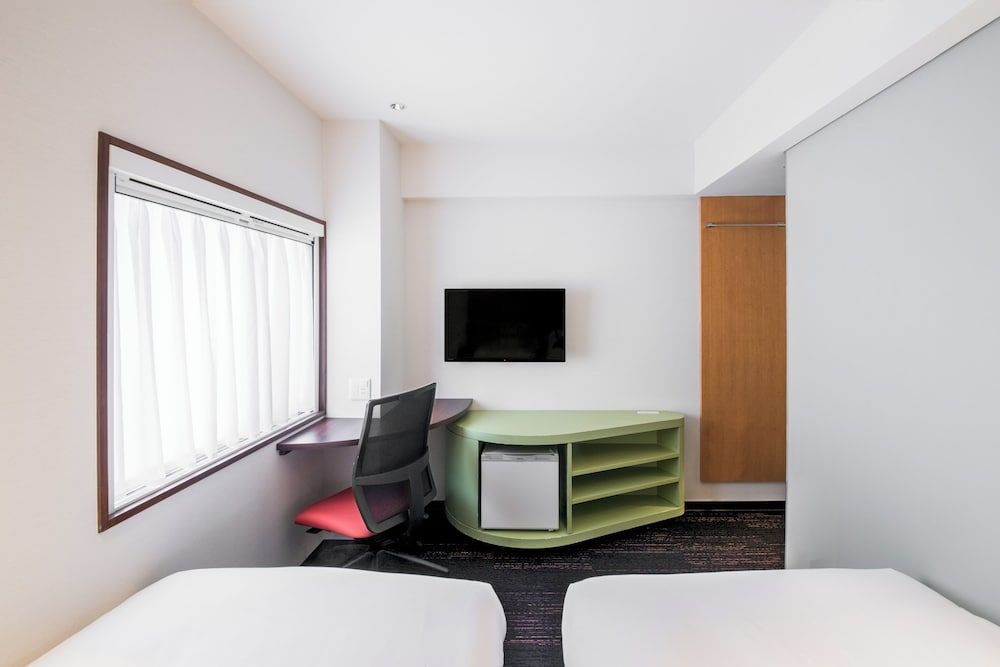 the b akasaka Superior Twin Room, Non Smoking