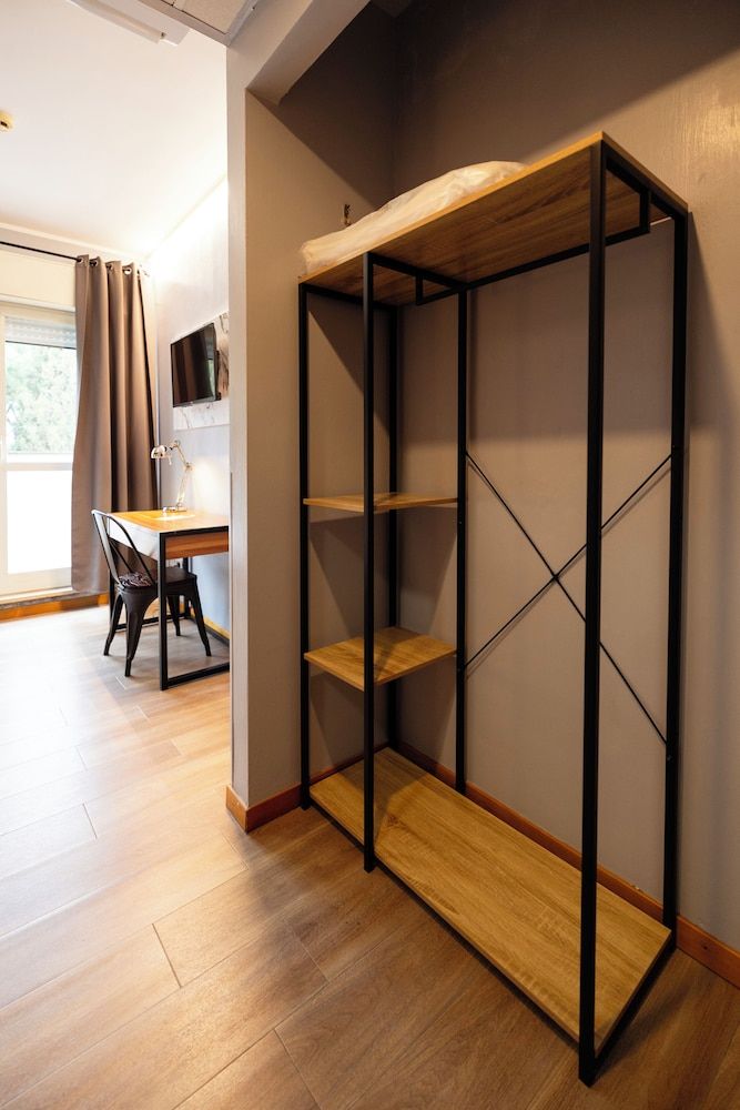 Scheppers Hotel Standard Double Room 13