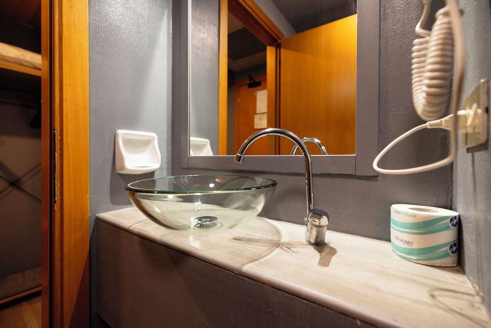 Scheppers Hotel Standard Double Room 10