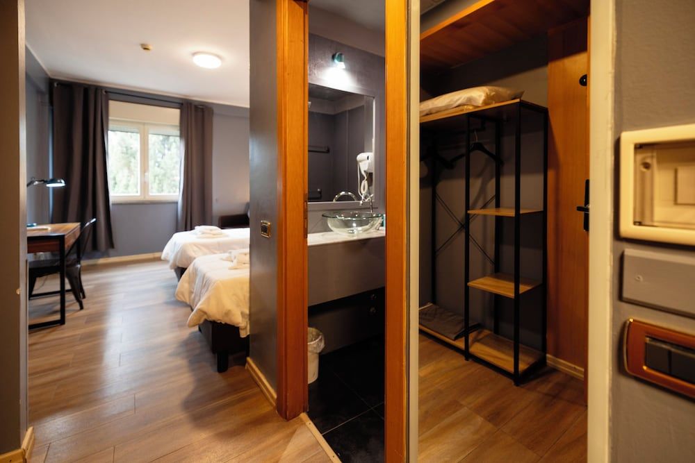 Scheppers Hotel Standard Double Room 15