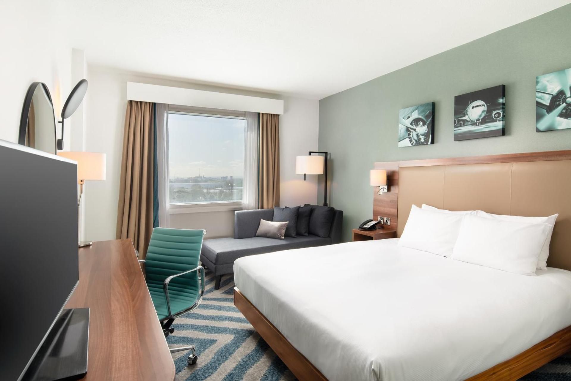 undefined Hilton Garden Inn London Heathrow Airport 4