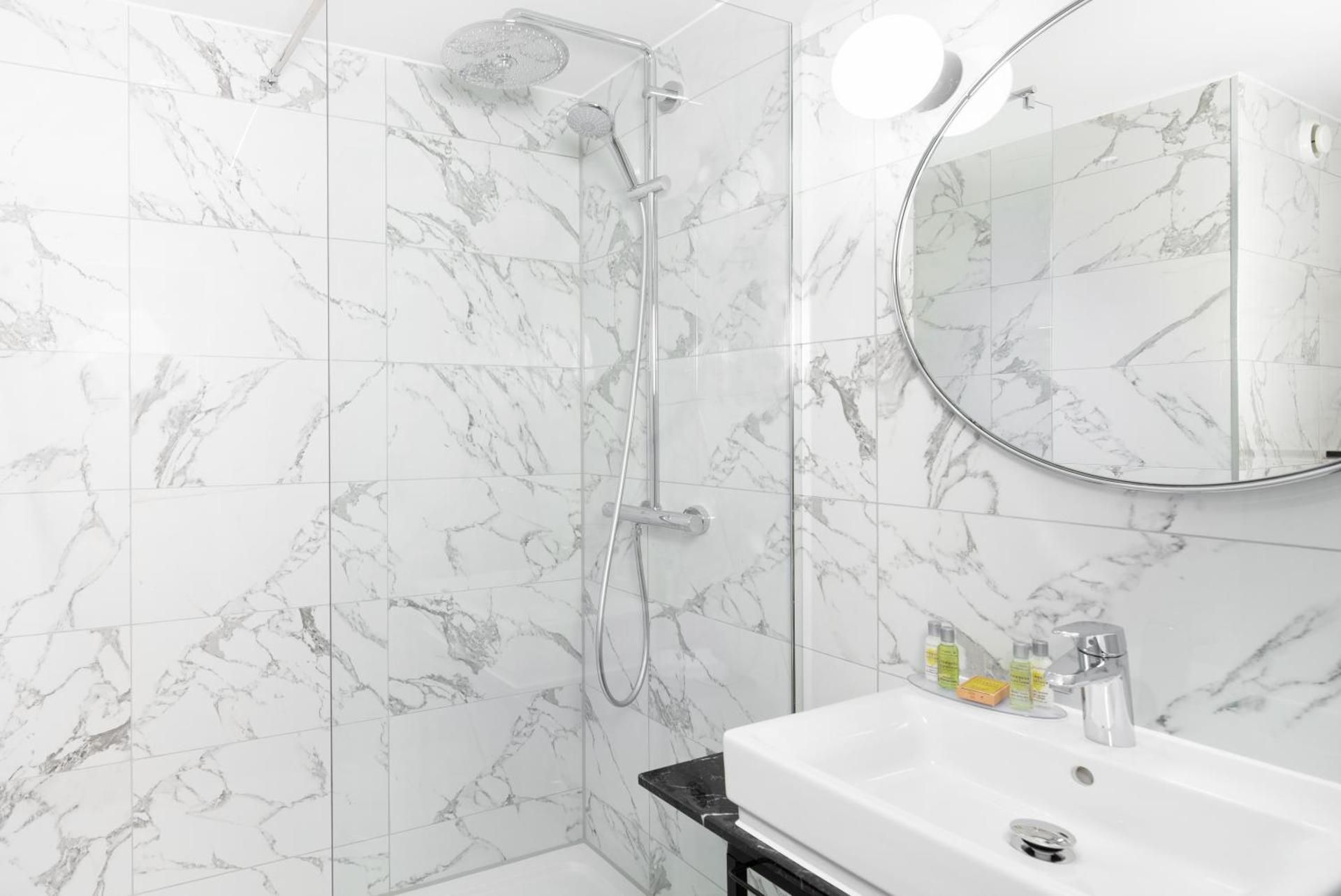 undefined Hilton Garden Inn London Heathrow Airport 8