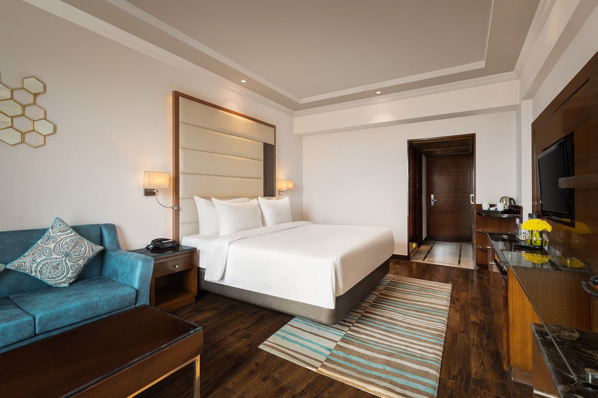 Radisson Jaipur City Centre Bussiness Class Room 3