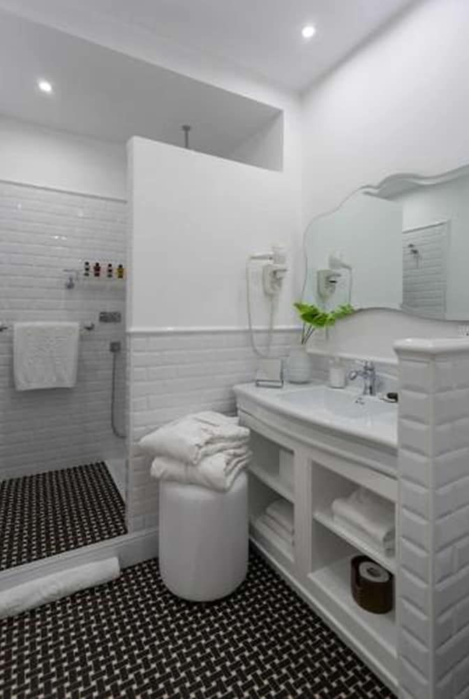 Hotel President Viareggio Double Room, Balcony, Partial Sea View (Prestige) 5