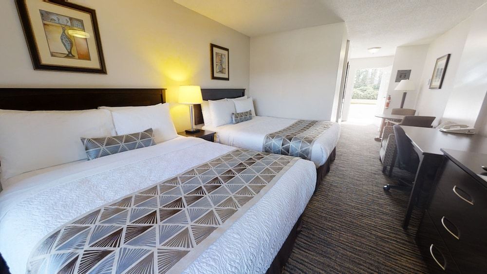 Recreation Inn & Suites Standard Room,2 Queen Beds, Kitchenette (Non- Pet-Friendly Room)