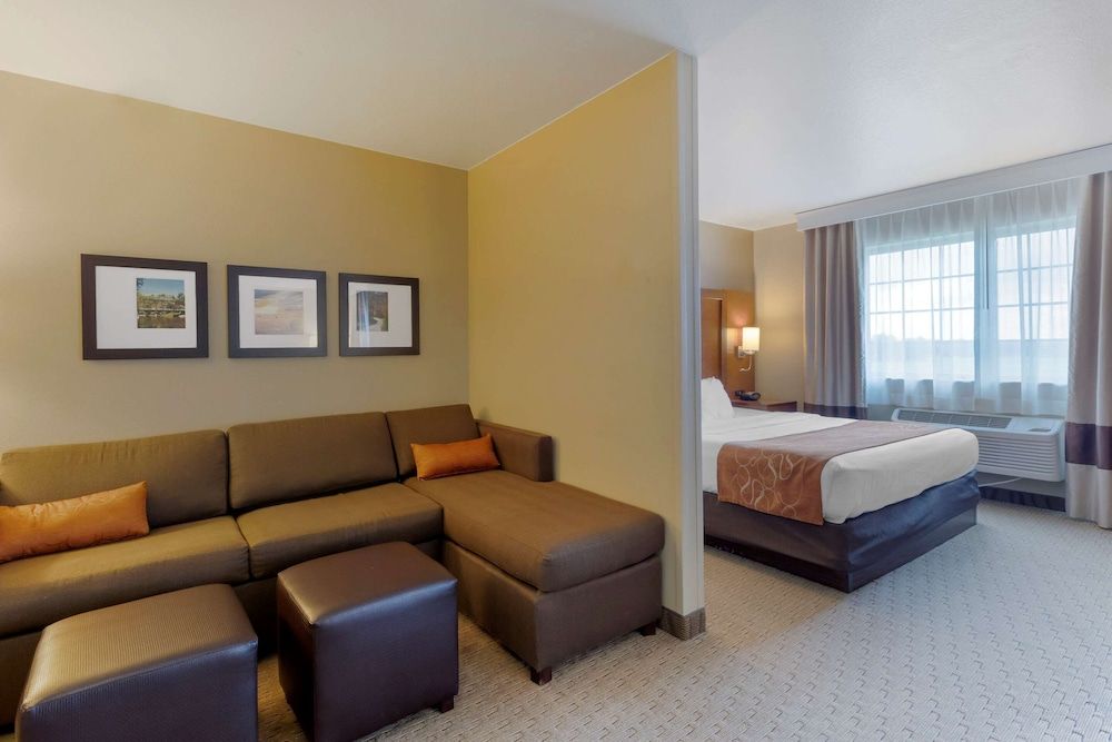 Suite, 1 King Bed, Non Smoking, Hot Tub