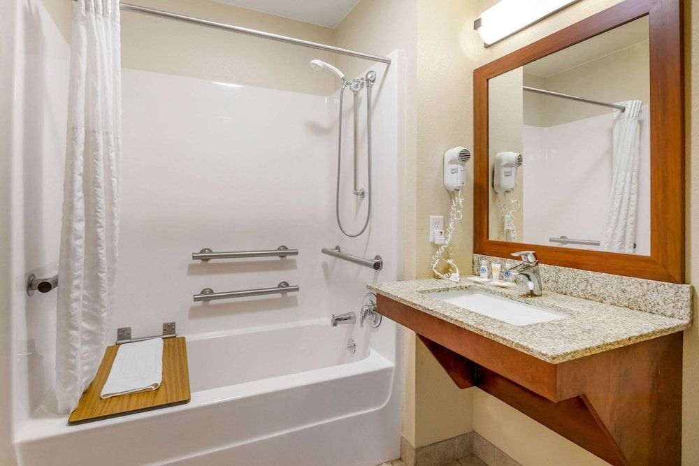 Suite, Accessible, Non Smoking (2 Queen beds and 1 Person Sofa bed)