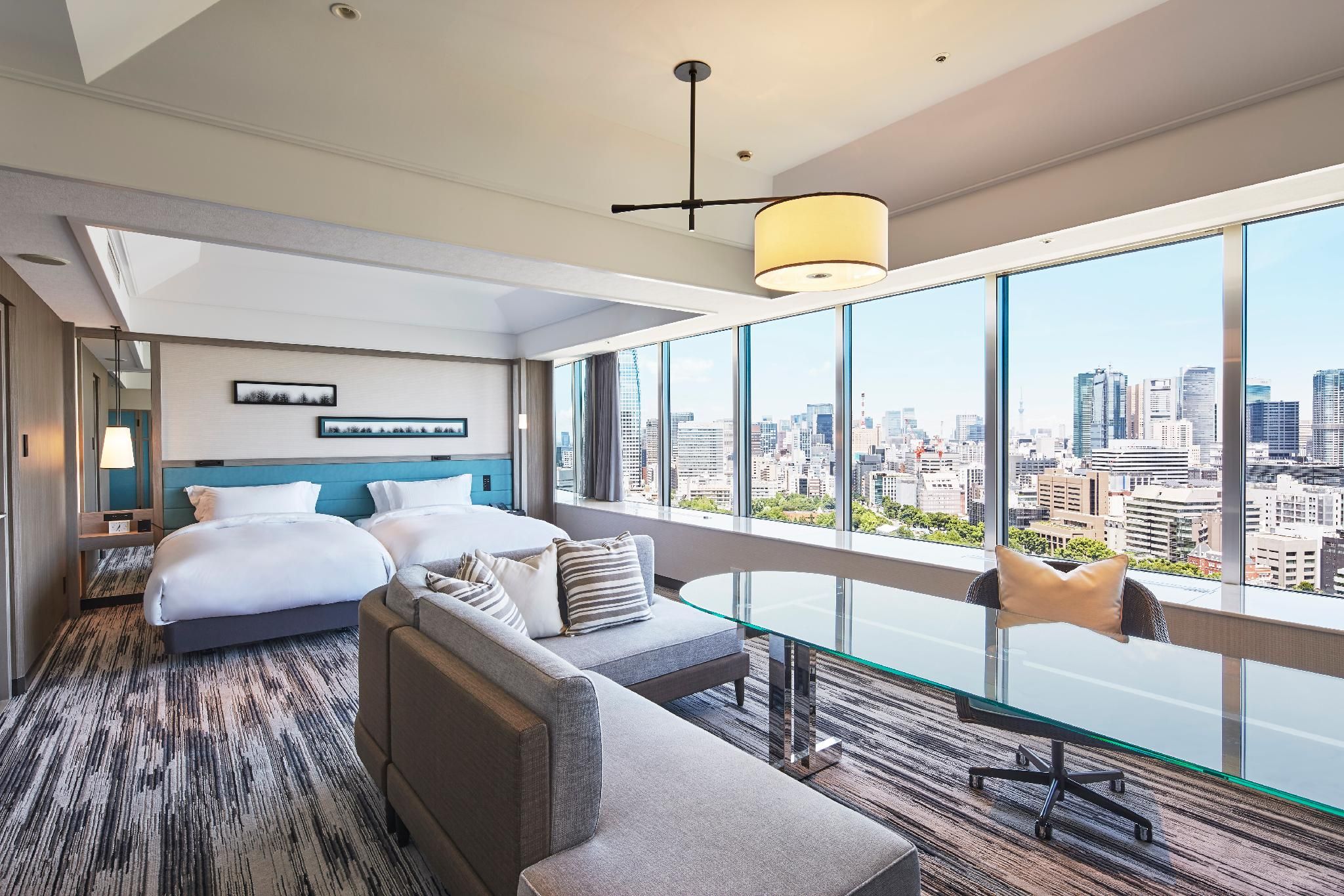 Panoramic Junior Suite Room with Club Lounge Access - Non-Smoking Renewed October 2025