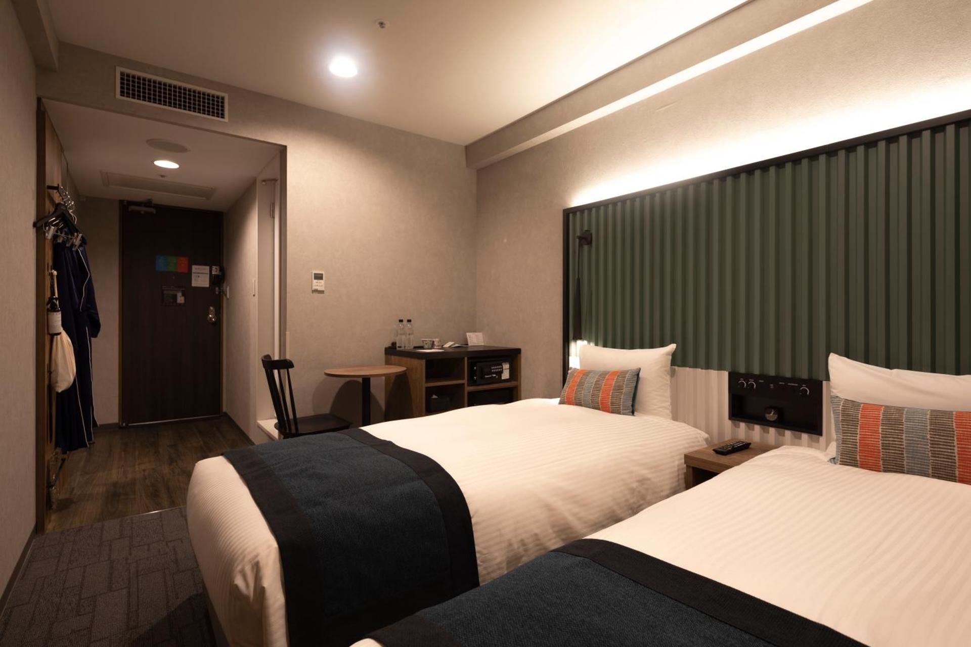 17sqm Superior Twin Room with Park View - Non-Smoking