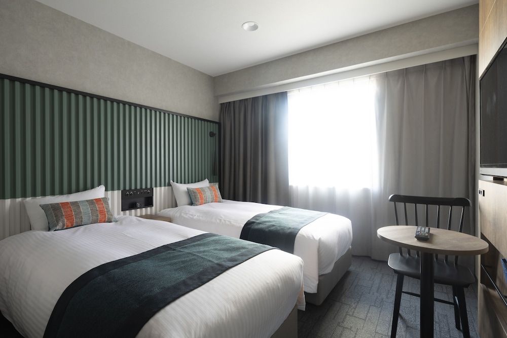 17 Sqm, Superior Twin Room (Bed Type: Single bed is arranged)