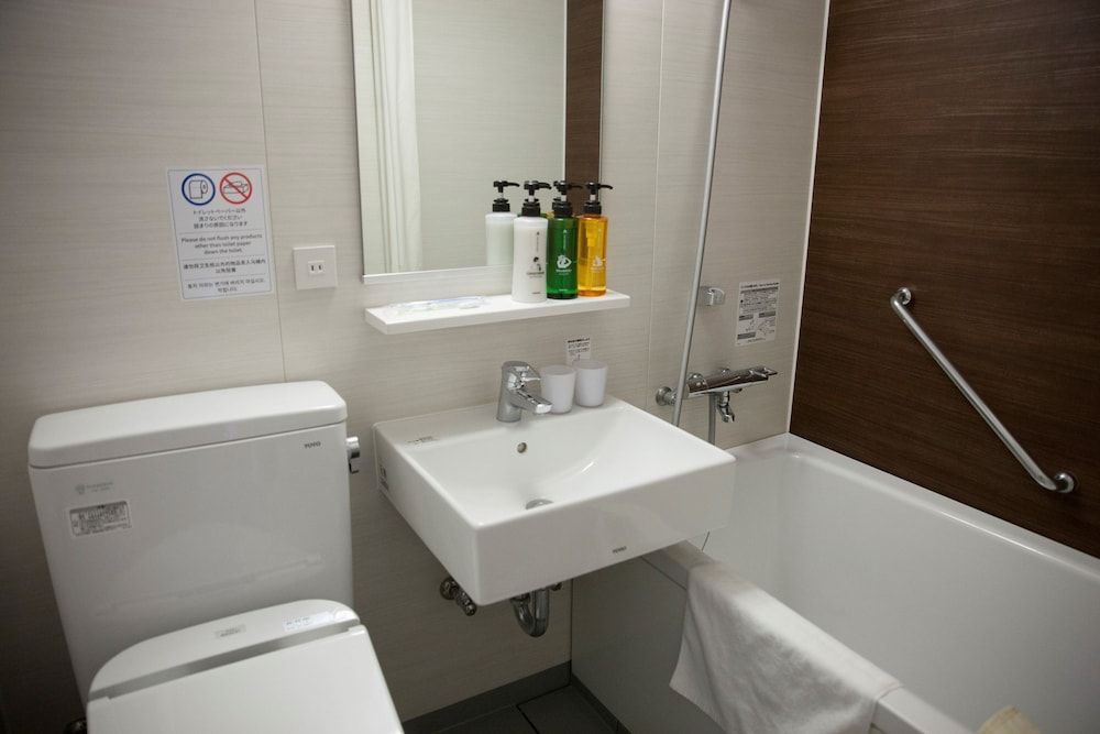 14 Sqm, Standard Twin Room (Bed Type: Single bed is arranged)