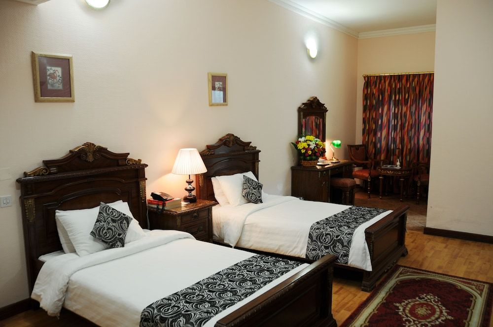 undefined Gulf Gate Hotel 5