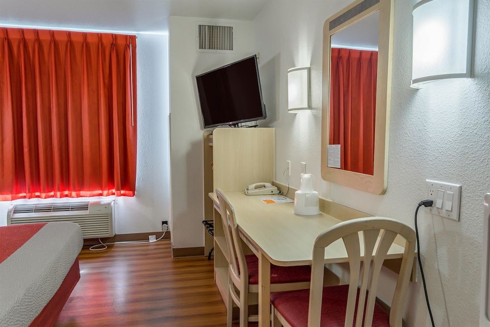 Standard Room, 1 King Bed, Non Smoking, Refrigerator & Microwave