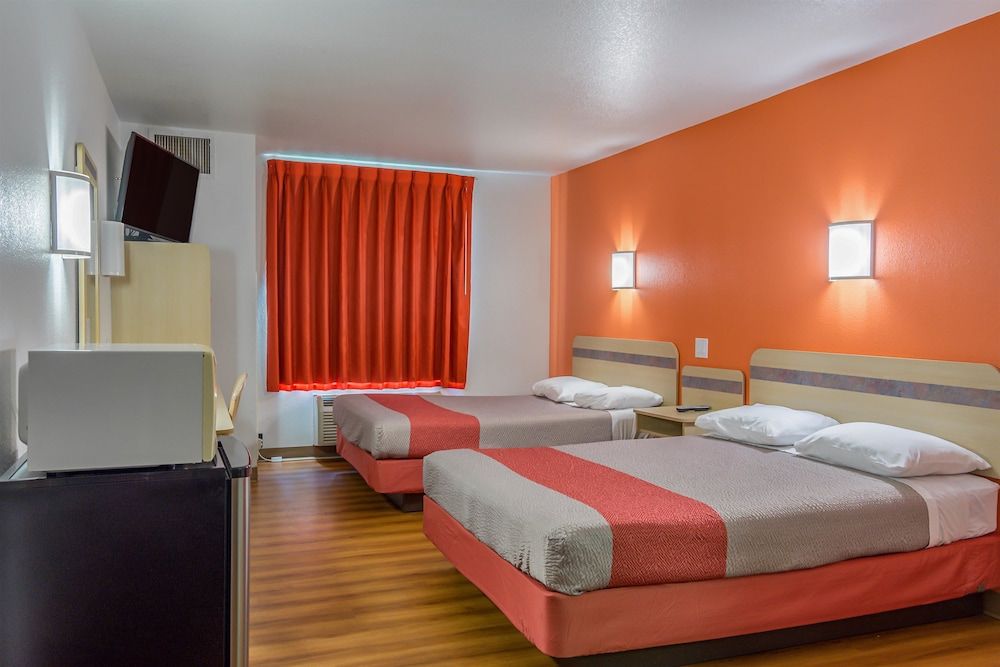 Standard Room, 2 Queen Beds, Accessible, Non Smoking