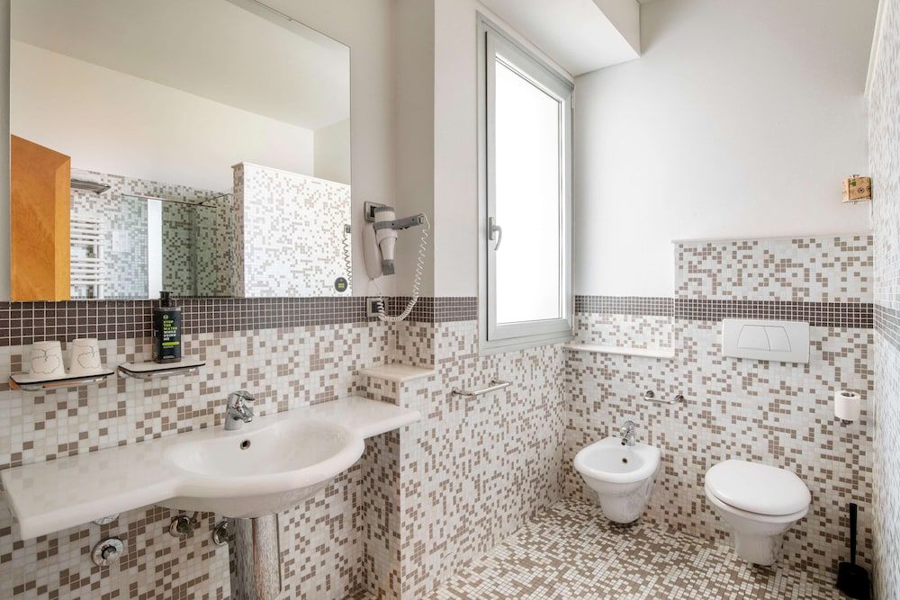 B&B Hotel Modena Standard Double Room, Non Smoking, Terrace 5